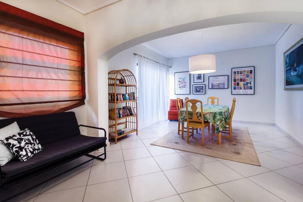 Spacious Apartment In Glyfada Close To The Sea Atene Esterno foto